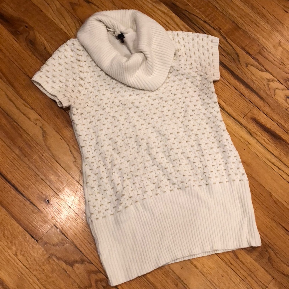 short sleeve sweater.